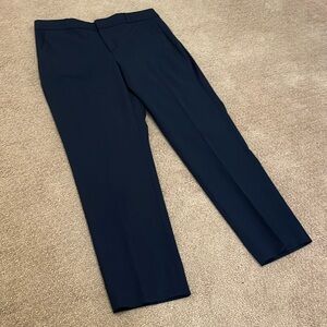 Banana Republic Avery Slim Wool blend Pant Sz 6 Perfect condition! Navy blue